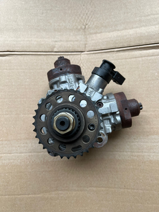 VW Audi 3.0 V6 TDI high pressure  diesel pump 059130755DF / 0445010868