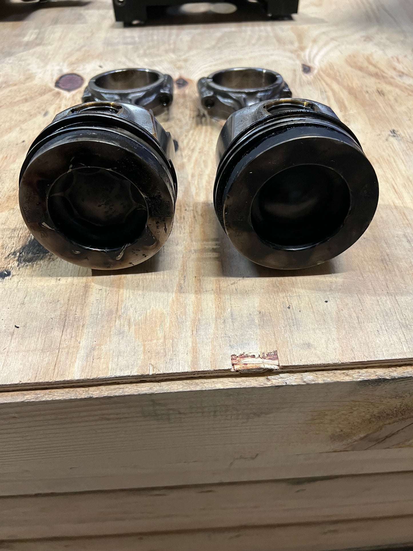 Vw Crafter / MAN TGE 2.0 TDi Pistons x 2