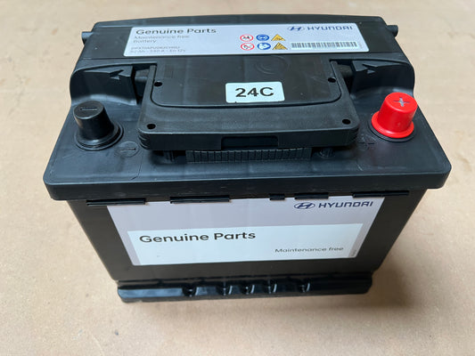 Used Tested ,Genuine Hyundai 12V maintenance free battery 62Ah 540 A: