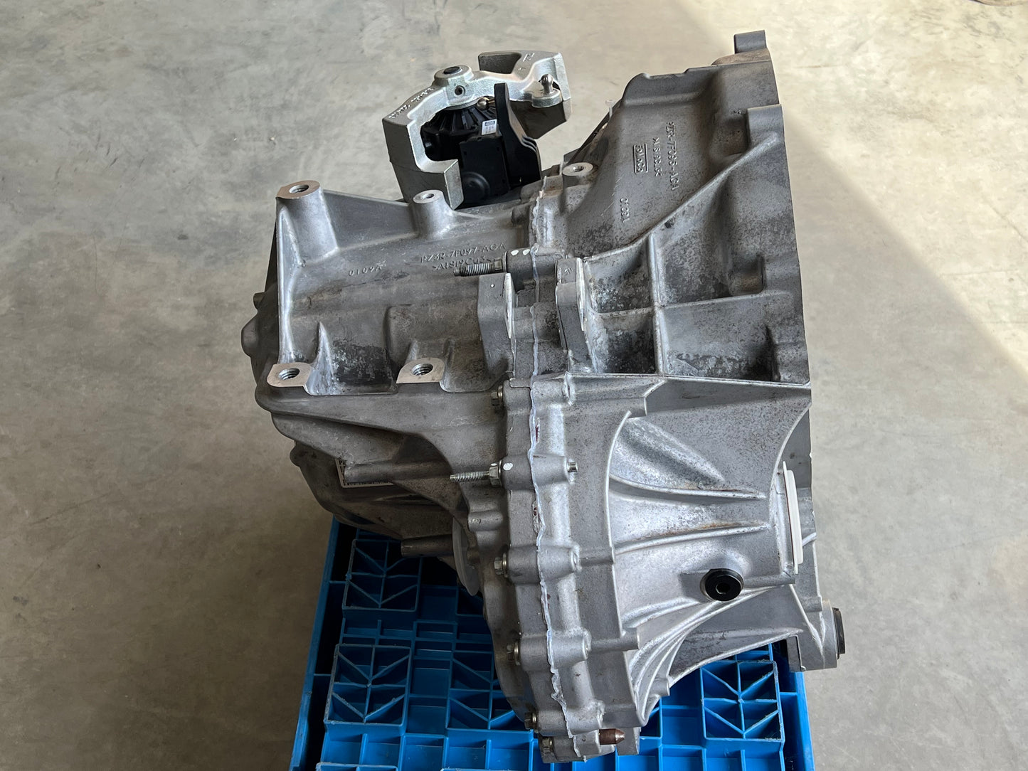 FORD TRANSIT CUSTOM II 2024 2.0 ECOBLUE GEARBOX PZ3R-7002-KGA