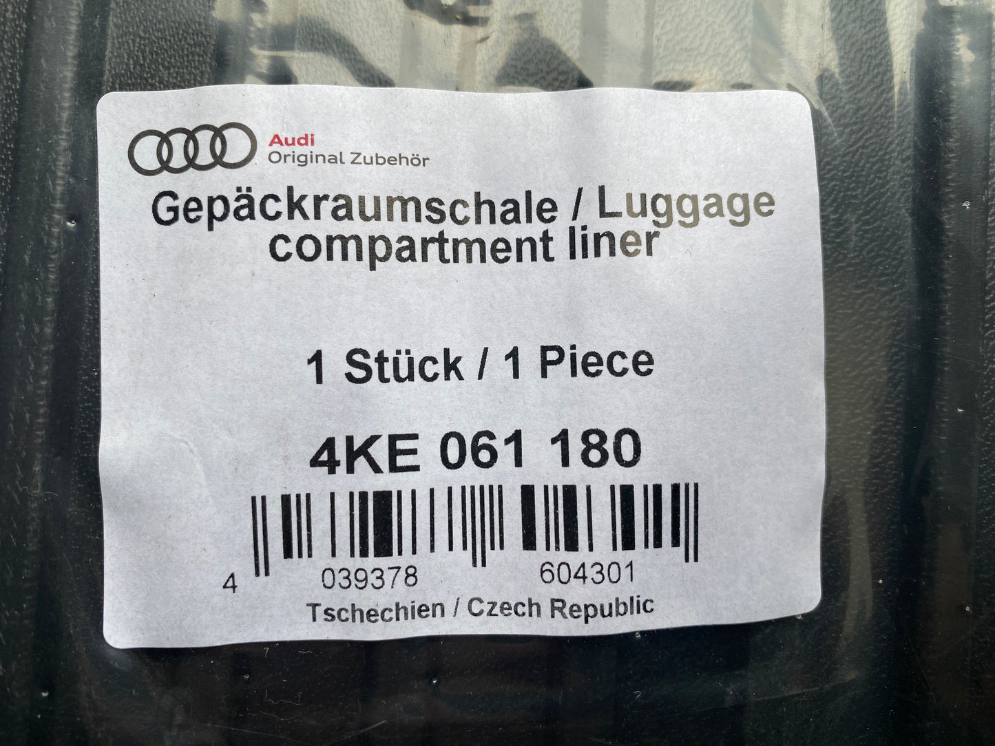New Genuine Audi e-Tron boot liner 4KE 061 180