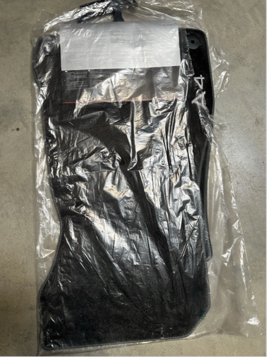 New Genuine Audi A4/A4 front footwell mats 8W2 061 275 MNO