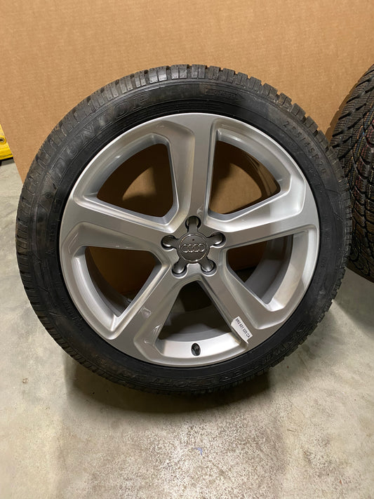 Brand new  Set of Four Old stock Audi Q5/SQ5 2013 to 2017 Winter wheels and tyres