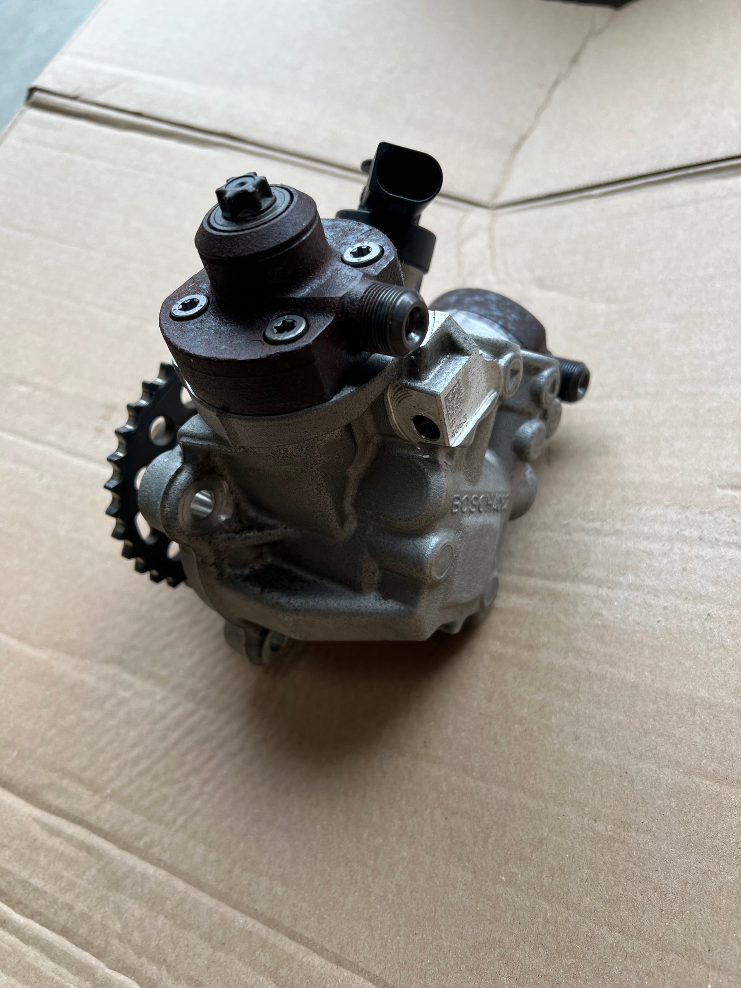 VW Audi 3.0 V6 TDI high pressure  diesel pump 059130755DF / 0445010868