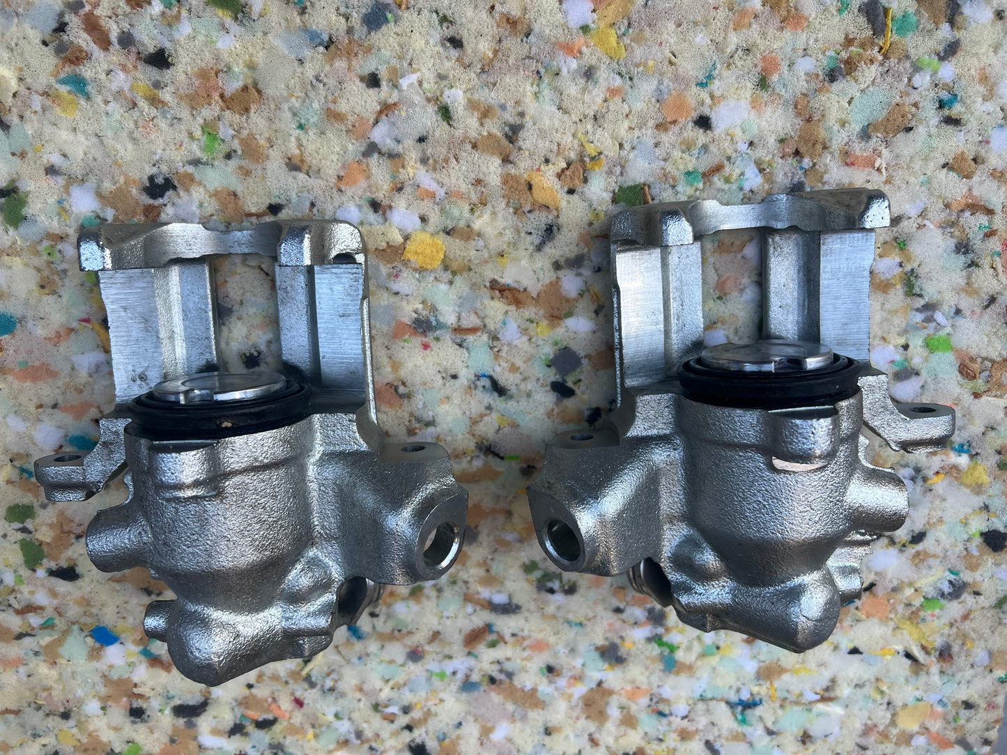 New (other ) Pair of Caterham 7 / Ford Rear Brake Calipers