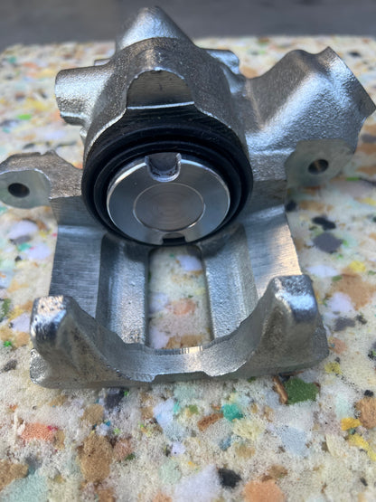 New (other ) Pair of Caterham 7 / Ford Rear Brake Calipers