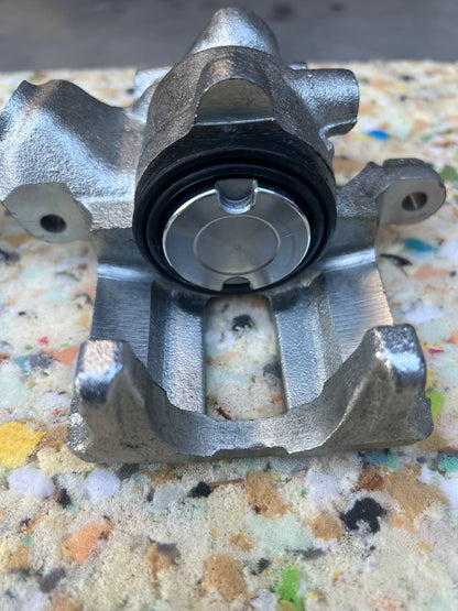 New (other ) Pair of Caterham 7 / Ford Rear Brake Calipers