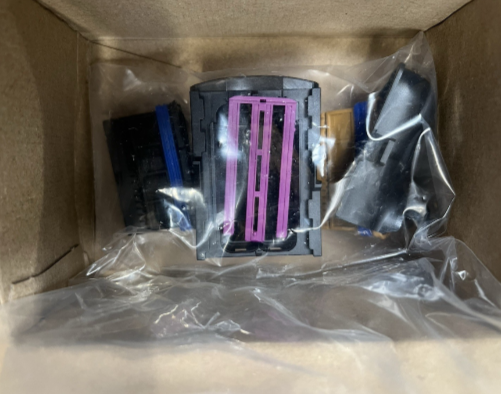 New Genuine ECU Flat Contact Housing With Contact Locking Mechanism 3C0906379