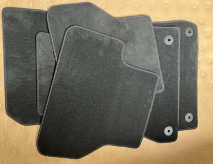 New (Other) Genuine Audi A4/A5/S4/S5 Front and Rear Carpet Mats 8W2863691JTV