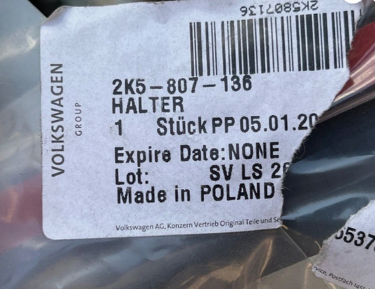 New Genuine Volkswagen Caddy Front Right Spoiler Retainer 2K5807136