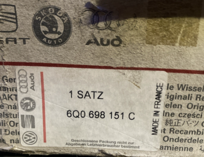 New Genuine VAG Group Brake Pads With Wear Indicator 6Q0698151C