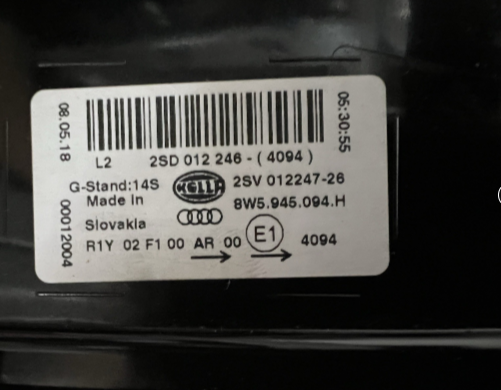 New (other ) Genuine Full set of Audi A4/S4/Avant/Quattro LED Rear Lights