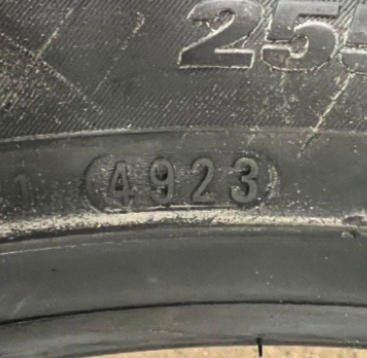 New 255/40 ZR20 XL ECSTA PS91 KUMHO TYRE (x2 Tyres)