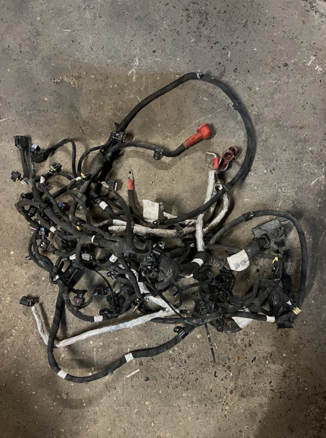 Alfa Romeo Giulia Quadrifoglio Bi Turbo 2.9 V6 petrol engine spares or repairs