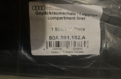 New Genuine Audi Q5 Plastic Boot Liner 80A061182A