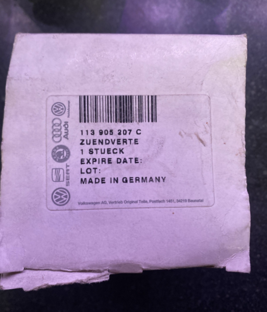 New Genuine Audi Vw Distributor Cap 113905207C