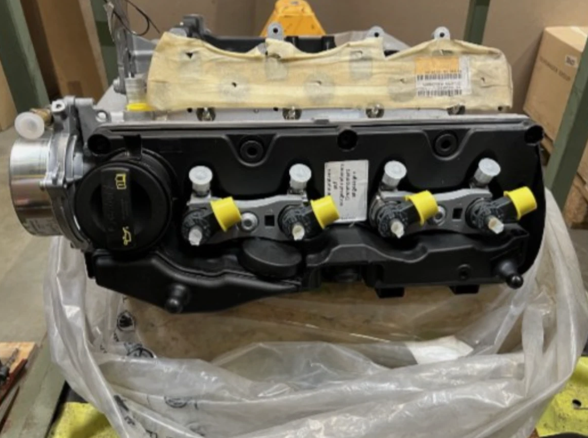 Brand New old stock Genuine Volkswagen Crafter Engine 2.0L TDI Engine code CSNA