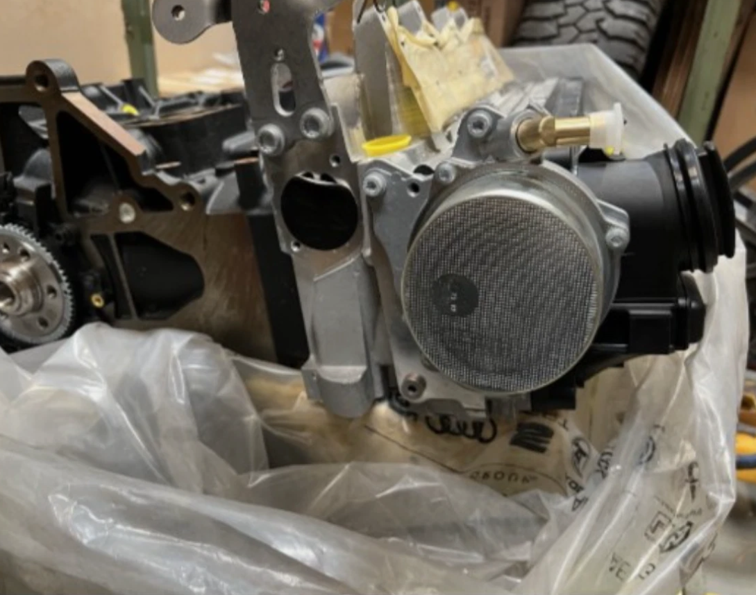 Brand New old stock Genuine Volkswagen Crafter Engine 2.0L TDI Engine code CSNA