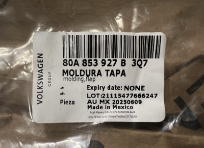 New Genuine Audi Q5 Tailgate Trim Strip 80A853927B3Q7