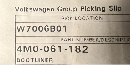 New Genuine Audi Q7 Bootliner with Q7 Logo 4M0 061 182