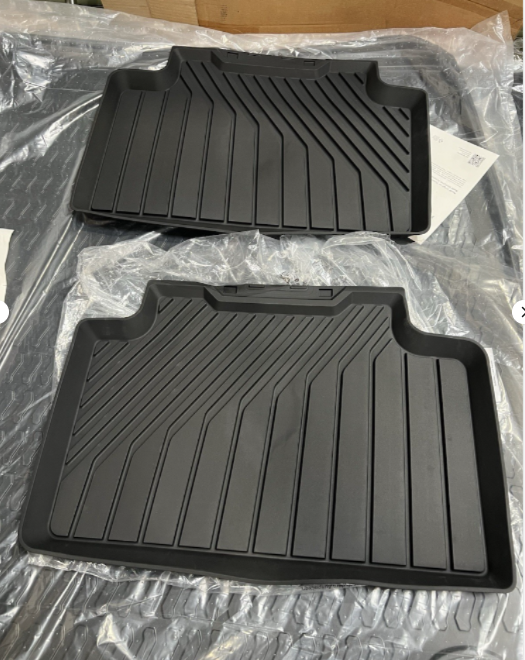 New Genuine Audi Q6 e-tron Front and Rear Rubber Mats 85H061501041