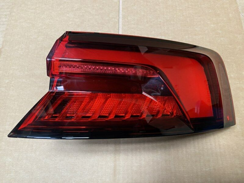 New (other ) Genuine Full set of Audi A5 S5 RS5 Led rear lights 8W6945091J 092J