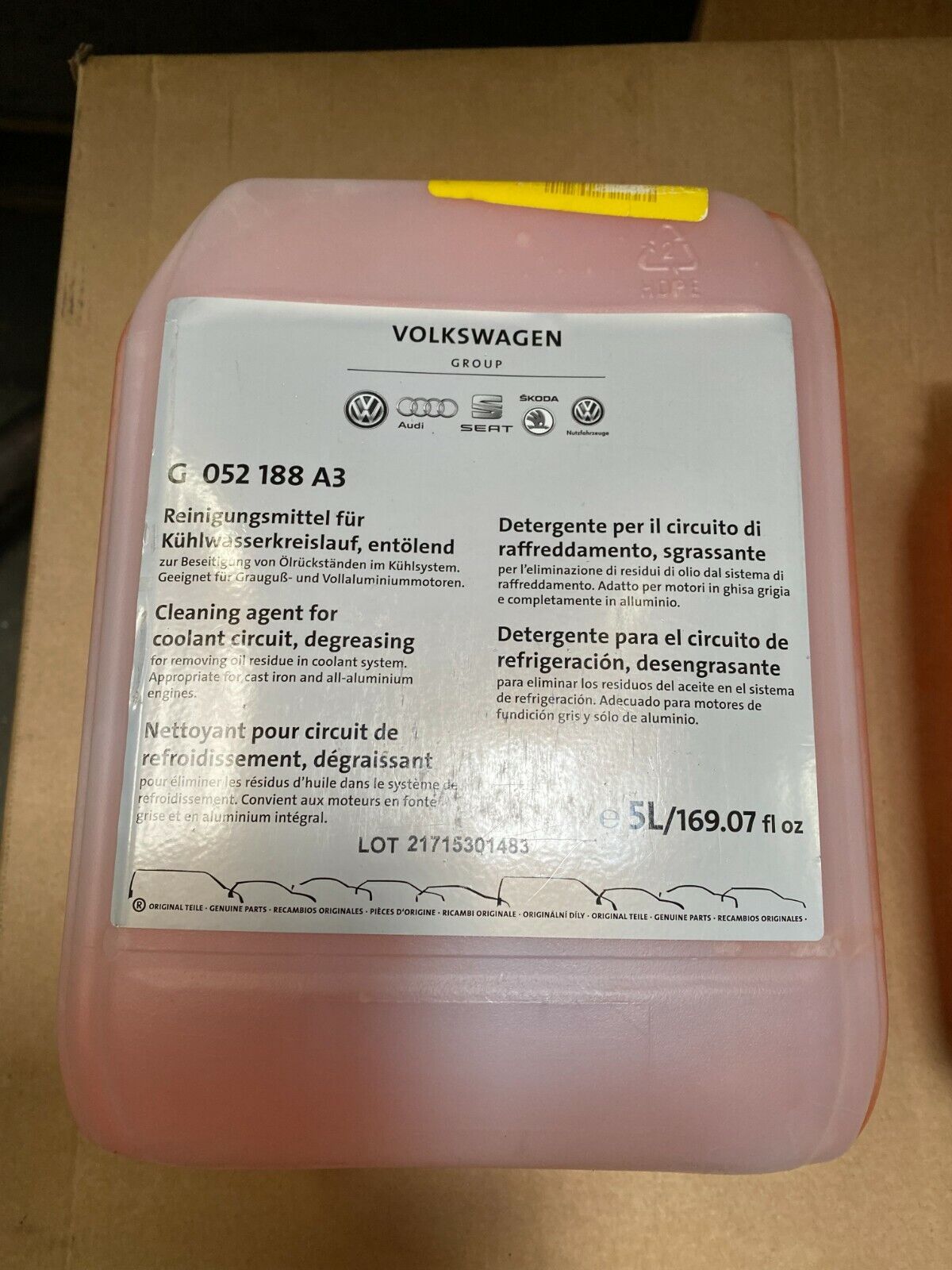 New Genuine Vw Audi Cleaning agent for coolant circuit, de-oiling G052188A3