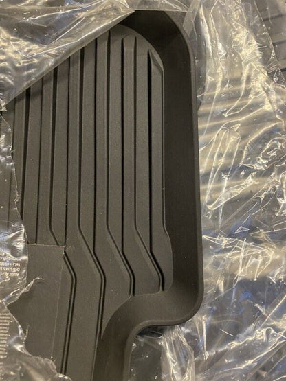 New Genuine Audi A1/S1 set of two rear rubber floor mats 82A061511041